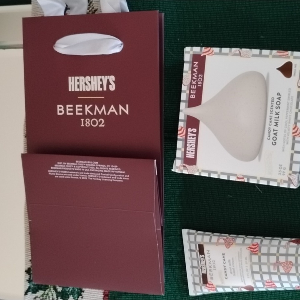 Beekman 1802 Limited Edition with Goat Milk Soap& Hand Cream In Candy Cane Scent - Picture 4 of 7